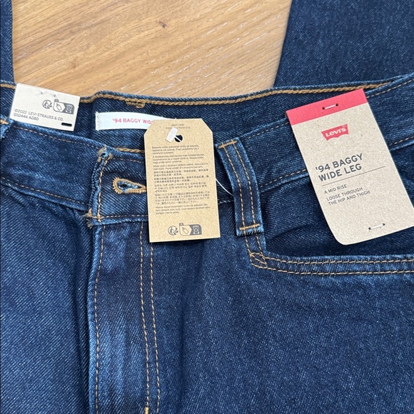 Levi's Indigo Denim Jeans - Picture 2 of 10